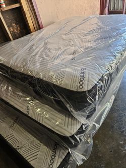 New Queen Pillow Top