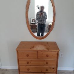 Chest Of Drawers With Mirror 