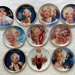 10 Marilyn Monroe Collector's Plates Set