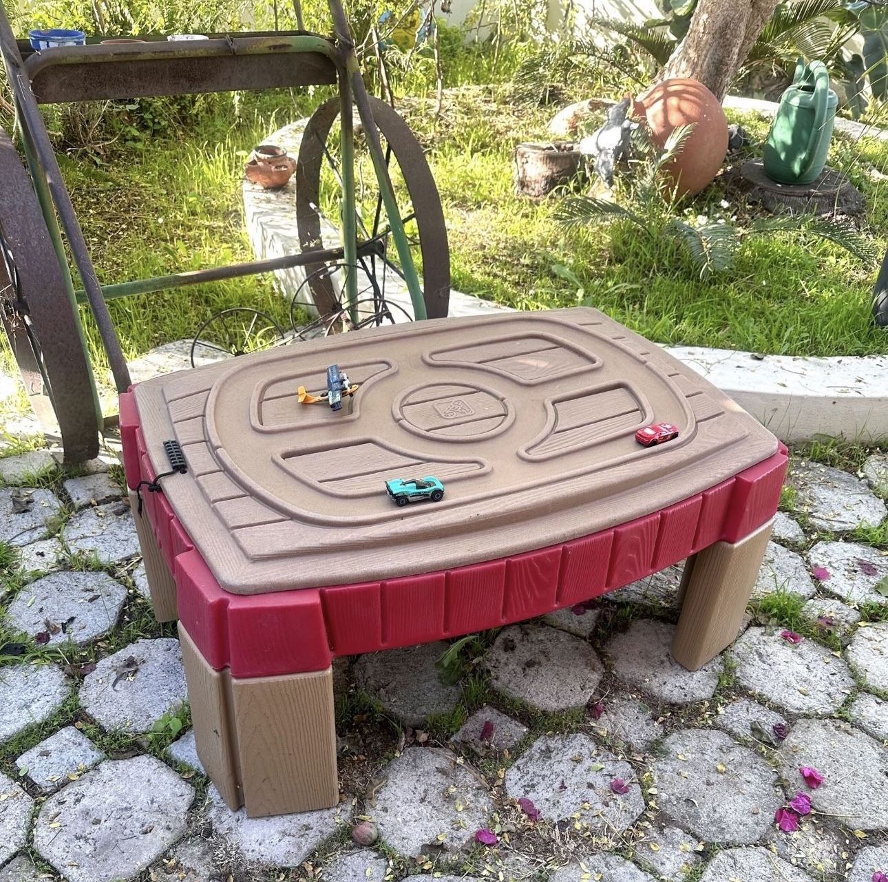 Kids Step 2 Playfull Outdoor Sandbox Like New
