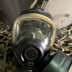 MSA-12940-65 GAS MASK  SECOND SKIN, filter, pouch included 