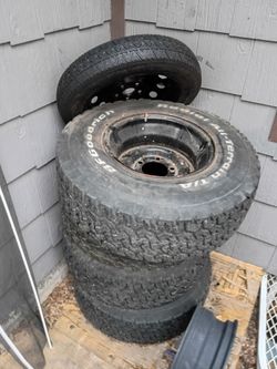 Tires with rims