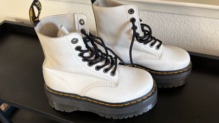 Dr. Martens 1460 Pascal Max Platform Boots – White (Women's US 6)
