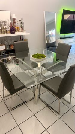 Square Dining table with 4 chairs