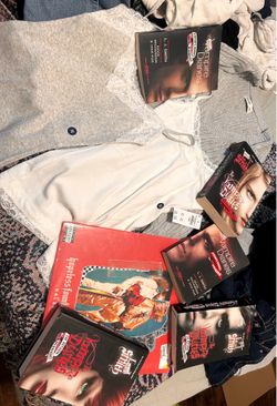 VAMPIRE DAIRIES • BOOK SET
