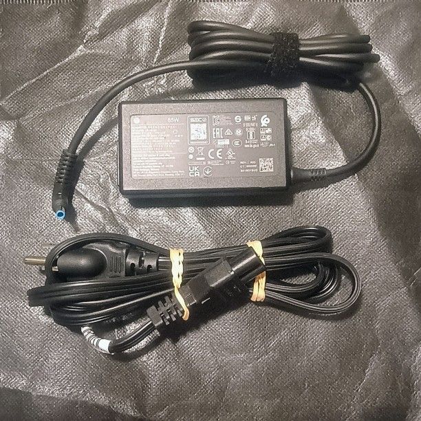 Authentic 65 Watt HP Portable Laptop Charger A/C Adapter  ( Brand New )