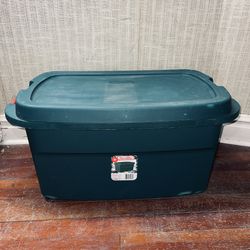 Sterilite 30 Gal Storage Container (read description)
