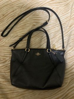 Coach Pebbled Leather Handbag/Crossbody