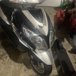 200 Cc Moped 