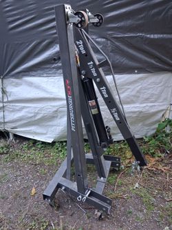 Folding engine hoist-cherry picker