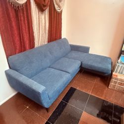 Living Room Steal: Couch $35, Coffee Table Free