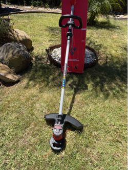 Milwaukee M18 Weedwhacker