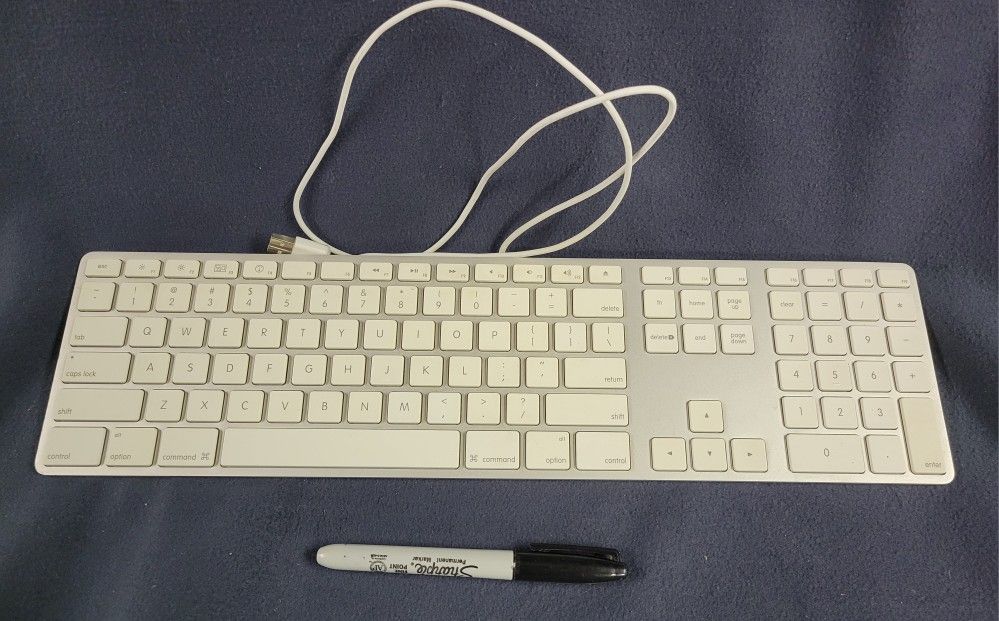 Apple Keyboard, USB Connection