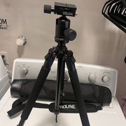 Dolica Tripod 