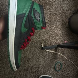 Jordan 1 Pine Green