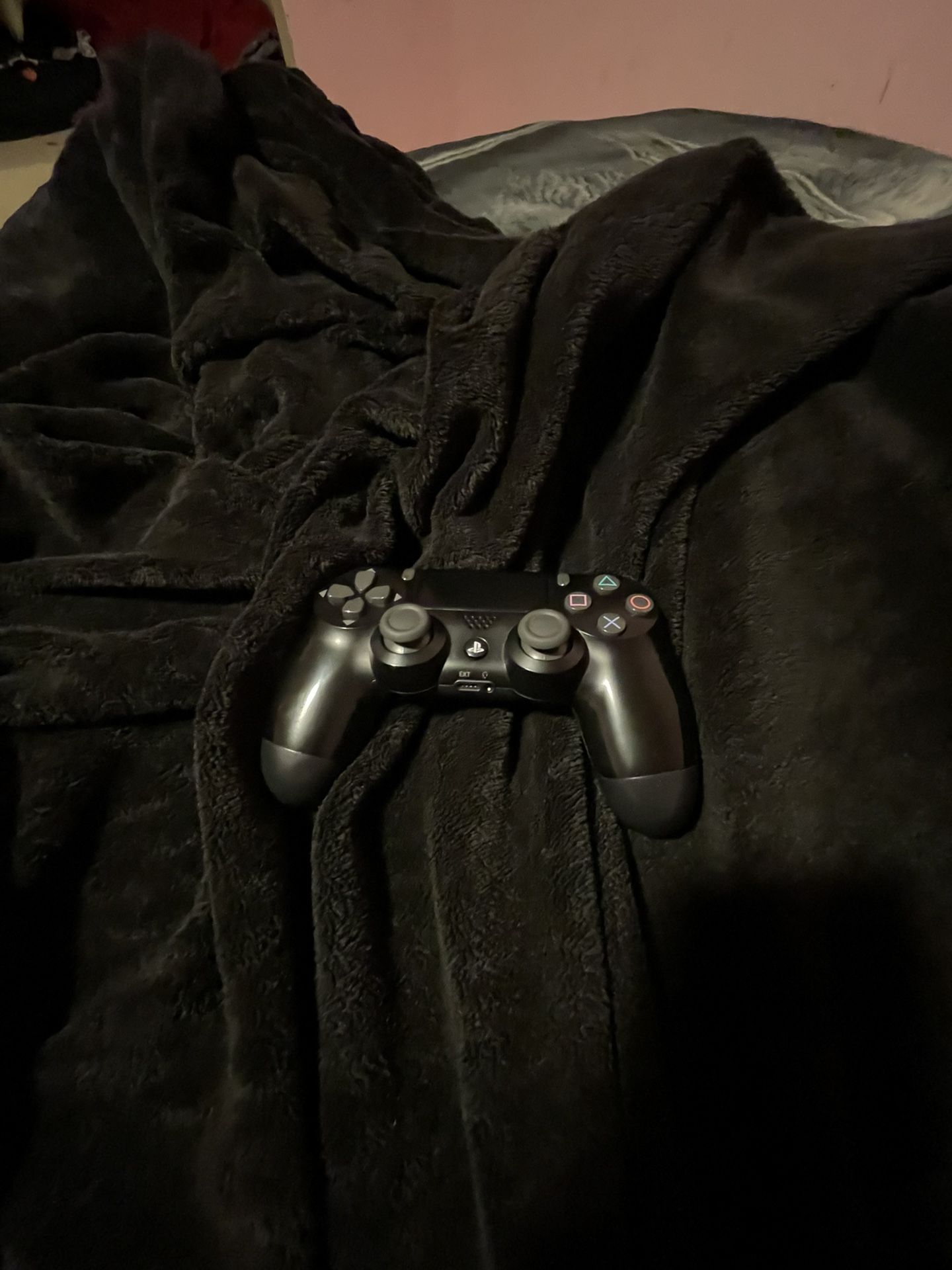Black PS4
