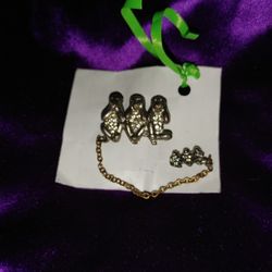 3 Little Monkies pin....