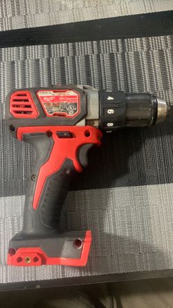 Milwaukee drill/driver (no battery)