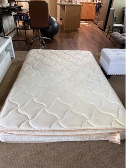 Full Size Mattress 52” x 72” – Clean, Comfortable Pillow Top