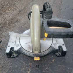 CHICAGO ELECTRIC POWER TOOLS 10 in. Sliding Compound Miter Saw