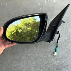 2018 Toyota Corolla Driver Mirror 