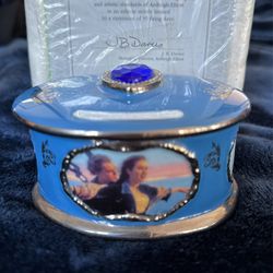 New Ardleigh-Elliott Titanic Music Box #C0872