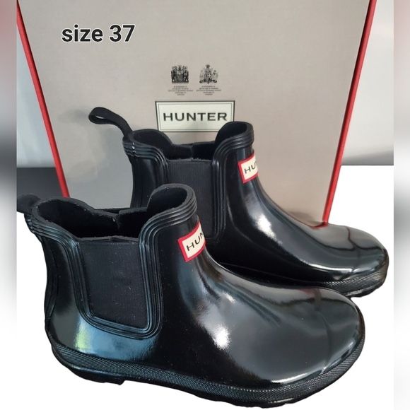 HUNTER original blqck Chelsea rain boots women's 37 black patent with box EUC