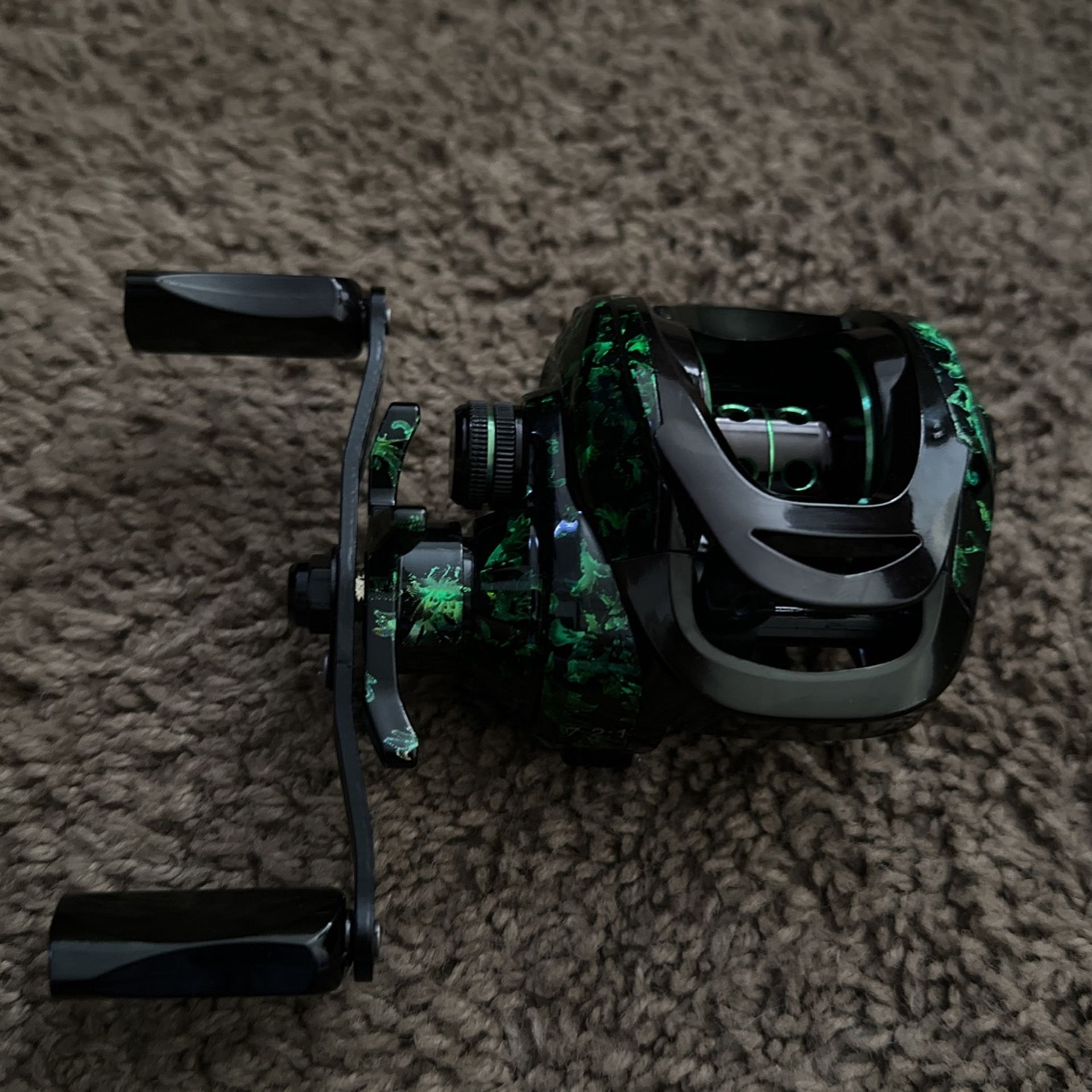 Bait Caster Reel Right Hand for Sale in East Patchogue, NY OfferUp