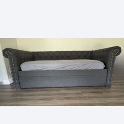 Grey Daybed 