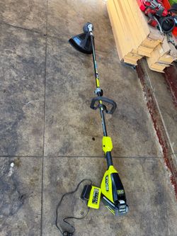 Shop RYOBI 40V 15 in. Expand-It Cordless Battery Attachment Capable String Trimmer with 4.0 Ah Battery and Charger