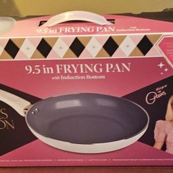 Paris Hilton 9.5 Inches