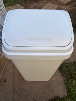 Wastebasket