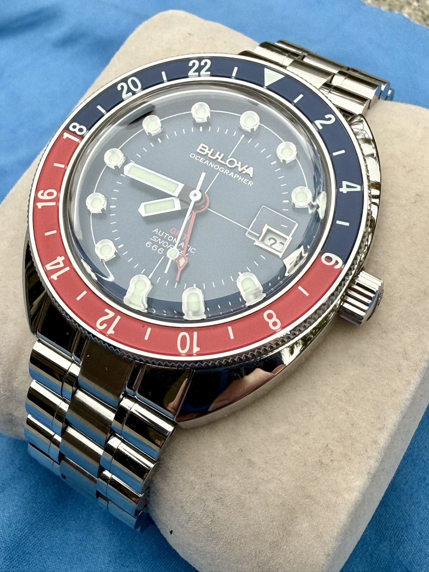 Bulova Men's Oceanographer Automatic Silver Stainless Steel Watch 41 MM 96B405 (Devil Diver)