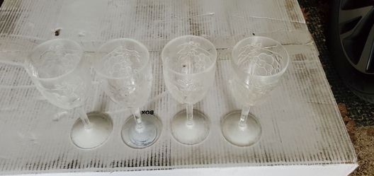 Set of 4 Plastic Wine Glasses
