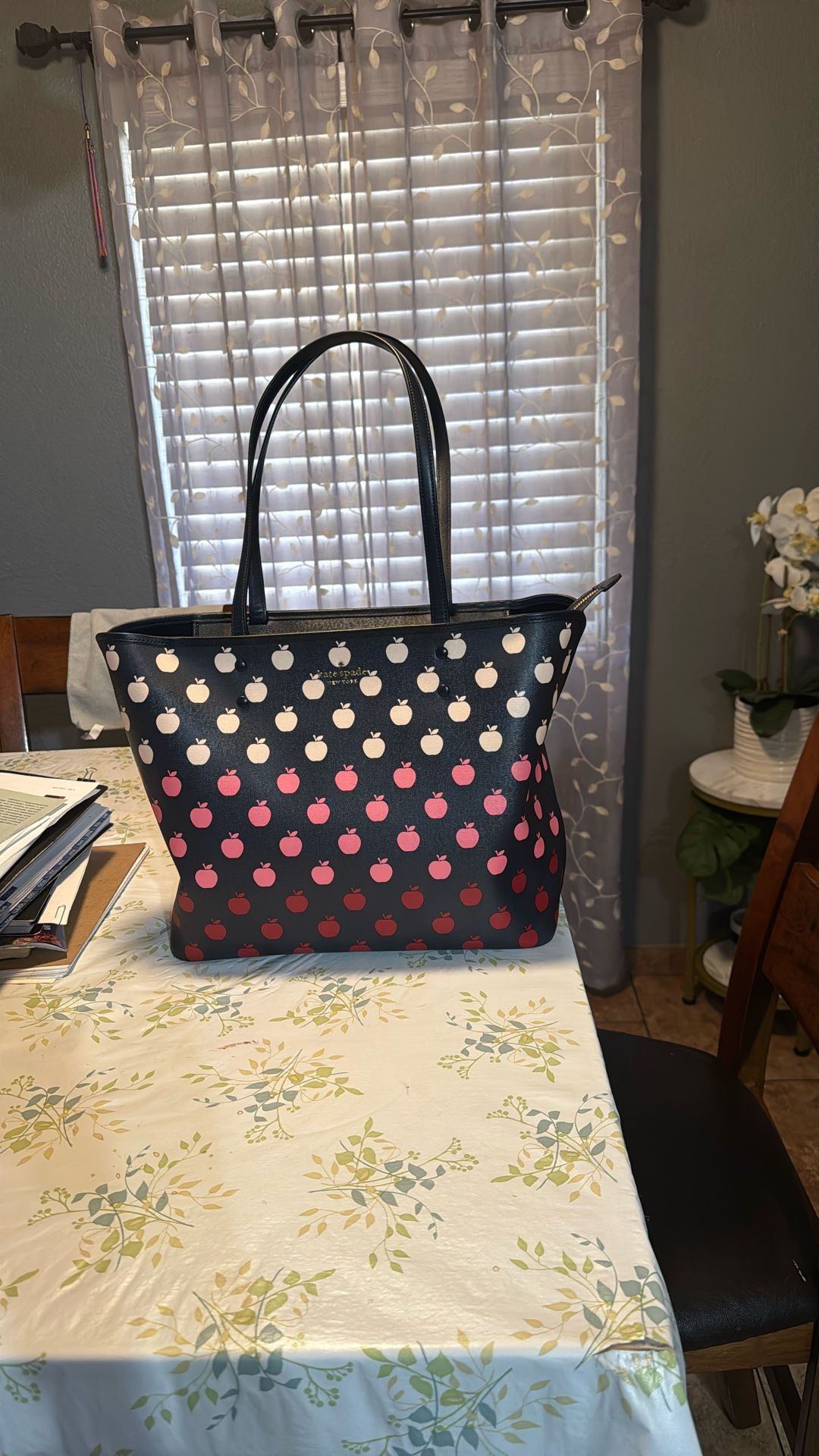 Kate Spade Black and Red Tote Bag Apple Orchard Good 👍🏻 