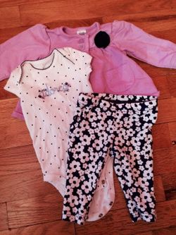 Carters outfit size 3 months