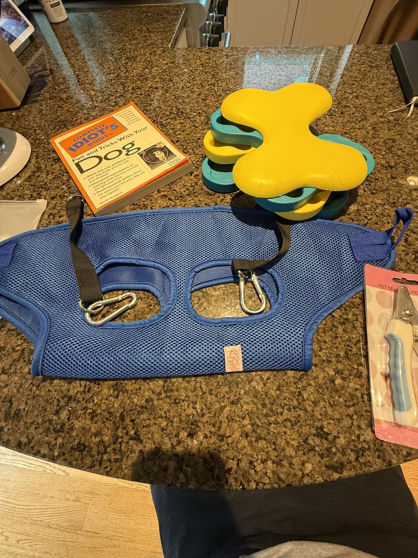 Small Dog Essentials Bundle – Training, Grooming & Enrichment