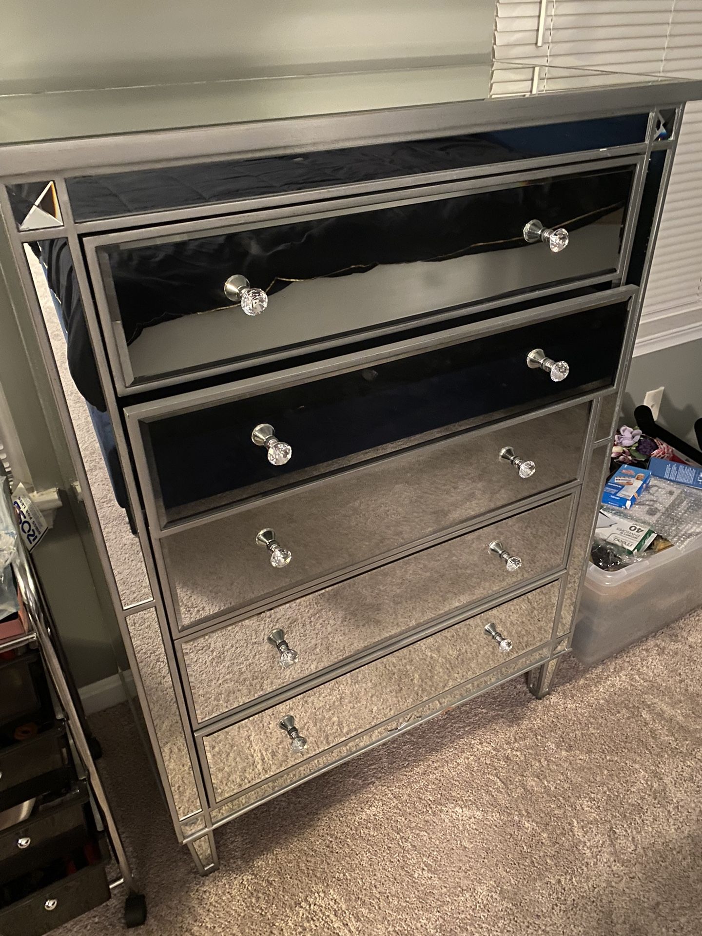 Cosmos 5 Drawer dresser Glass