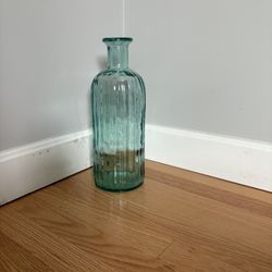 NEW GREEN  COASTAL STYLE  GLASS VASE. 