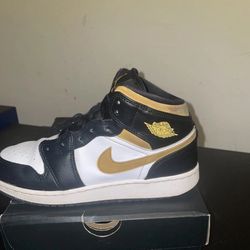 Used - Jordan 1’s White Pollen 
