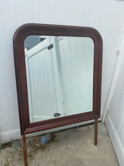 Dresser mirror furniture