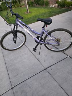 24" Girls Huffy bike
