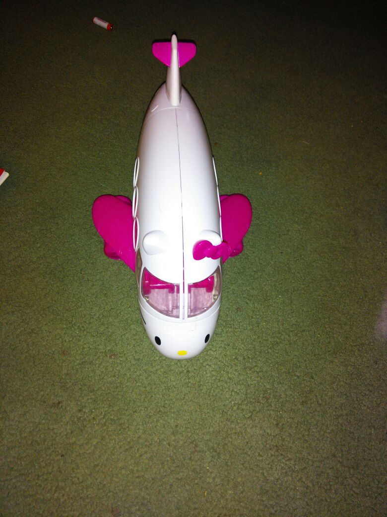 Hello kitty plane