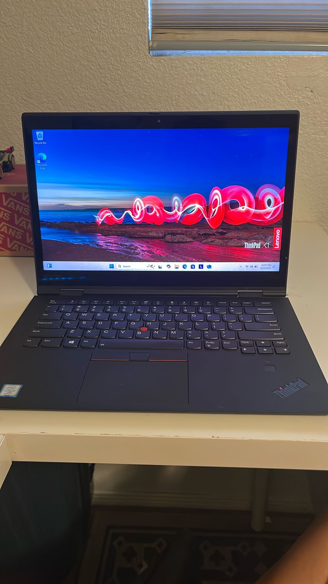 Lenovo 14" ThinkPad X1 Yoga 3rd Gen Touchscreen LCD 2 in 1 Ultrabook Intel Core i7 (8th Gen) i7-8550U Quad-core (4 Core) 1.8GHz 8GB LPDDR3 256GB SSD W