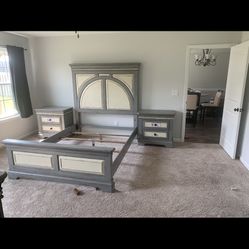 Queen Size Bed 