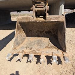 Excavator 72 Inch Bucket 