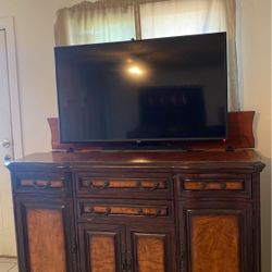Tv stand/lift 
