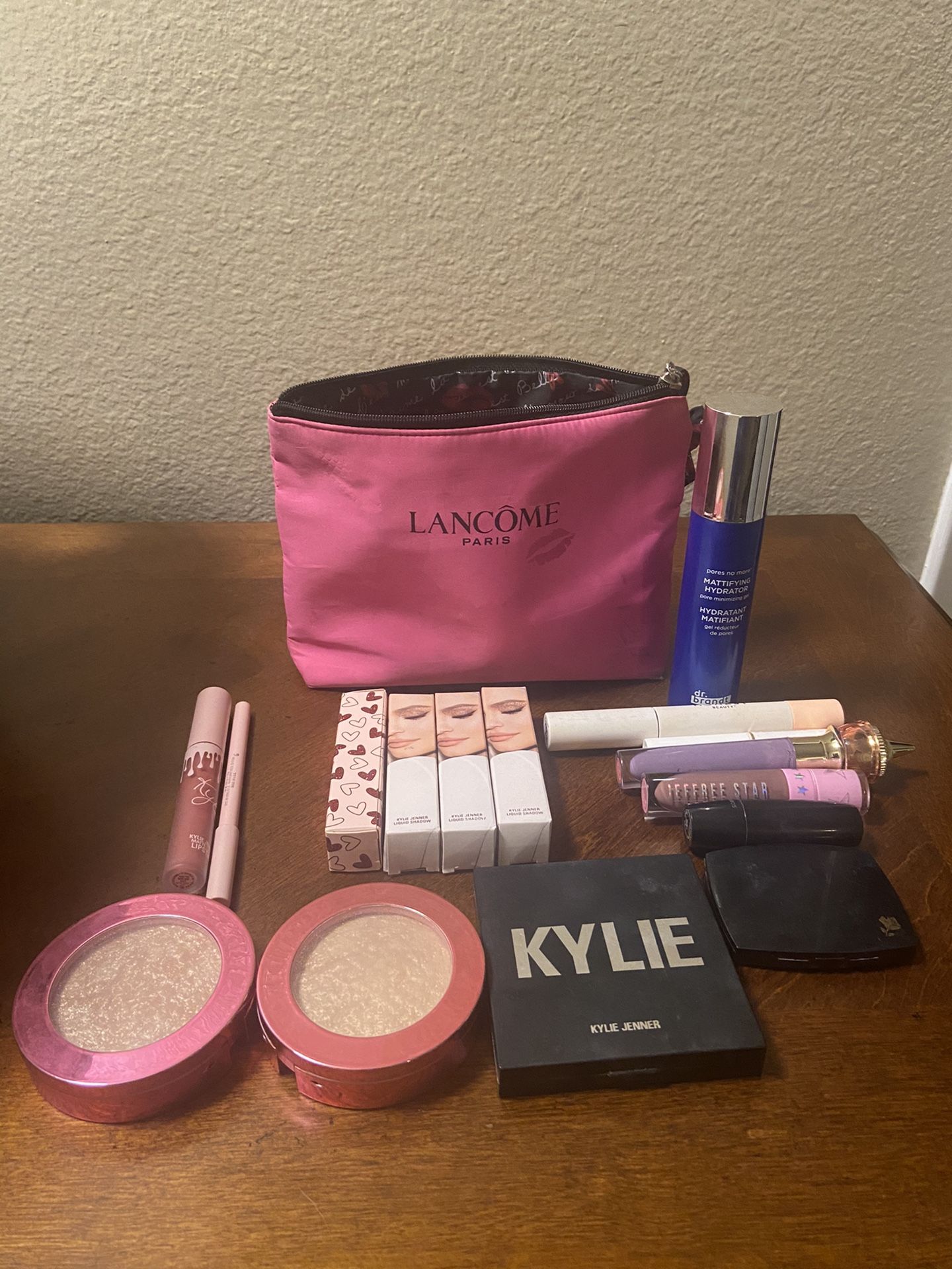 Makeup bundle