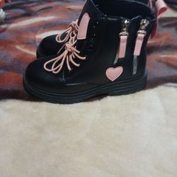 Size 5y Boots New