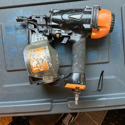 Freeman Pneumatic Nail Gun